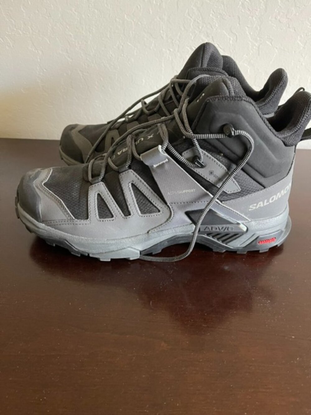 Salomon X Ultra 04 Hiking Boots – Like New / New Condition